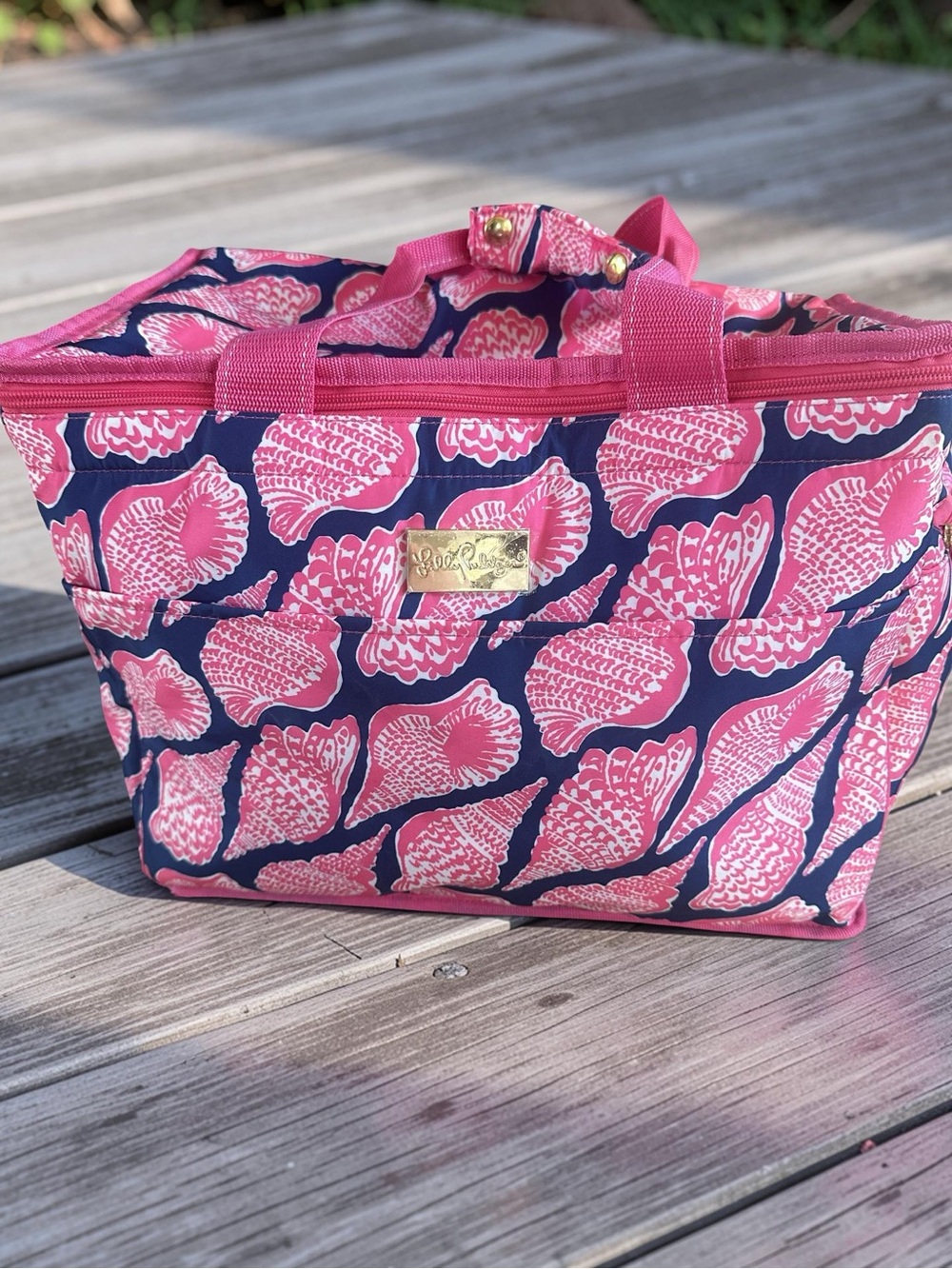 Lilly Pulitzer Cute as a Shell insulated cooler tote bag in  pink & navy